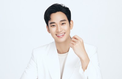 ކުޑަކުއްޖަކާއެކު ނަހަމަ ގުޅުމެއް ބޭއްވި ކަމަށް ބުނެ ކޮރެއާގެ އެންމެ އަގުބޮޑު އެކްޓަރަށް ބޮޑެތި ތުހުމަތުތަކެއް