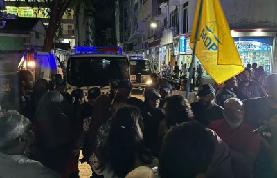 އެމްޑީޕީގެ މުޒާހަރާތަކާ ގުޅިގެން މަންދީ އާއި ޝިއުނާ ފުލުހަށް ހާޒިރުކުރަނީ