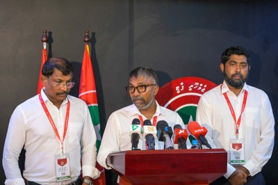 ރައީސް ނަޝީދާއެކު ކޯލިޝަން ހަދަން ޖެހުނަސް ތައްޔާރު: ޖޭޕީ