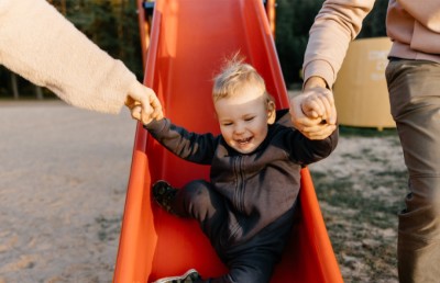 ފަރުވާކުޑަ މީހަކާ އެކު ދަރިން ބަލާނެ ހަތް ގޮތެއް