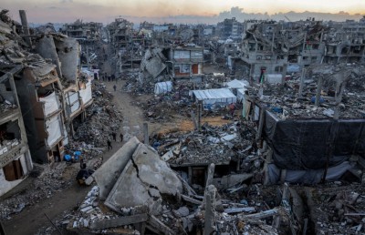 އިޒްރޭލުން ޣައްޒާގެ ހަމަލާތައް އަލުން ފަށައި 220 މީހަކު ޝަހީދުކޮށްލައިފި