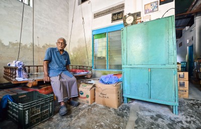 މައުމޫނަށް އެހީވުމަށް ފަހު ނުކުމެ ސޭޓު ހޯދި މުރާލި ދިރިއުޅުން