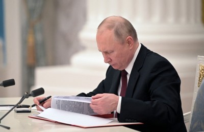 ރަޝިޔާ ސިފައިން ޔުކްރެއިނަށް އަރަން އަމުރުކޮށްފި