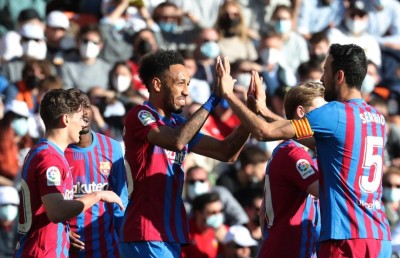 އޮބާމަޔަންގެ ލަނޑުތަކުން ބާސާ އަށް ފުރިހަމަ މޮޅެއް