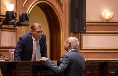 ނަޝީދު މަގާމުން ވަކިކުރަން ނިންމީ ރައީސްއާ މަޝްވަރާ ކުރުމަށް ފަހު: މިއުވާން