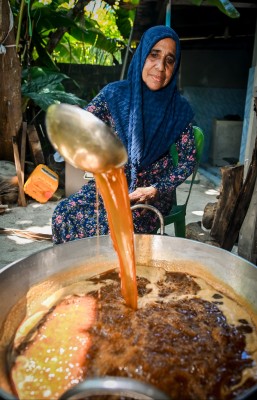 ދިރިއުޅުމުގެ ކާމިޔާބު ދަތުރެއްގެ ހުންގާނުގައި އަނބިމީހާ