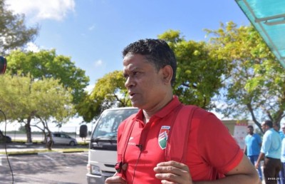 ފުޓްބޯޅައިގެ އެހީތެރިޔާ ސާންތި އަބަދުވެސް ވިސްނީ އަންނަ ޖީލާ މެދު