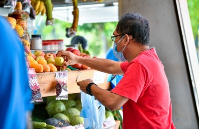 ސަރުކާރާއި ރައްޔިތުންނަށް ވެސް އިގްތިސާދު ކުރުމަށް މަޖުބޫރުވެފައި