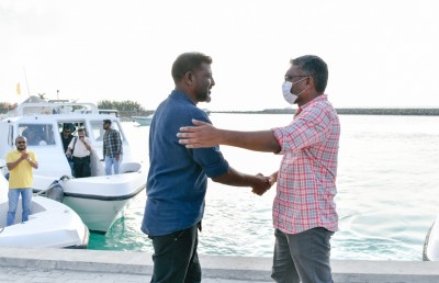 ފައްޔާޒަށް ރައީސަށް ކިޔާ ވަރުގެ ހޫނު މަރުހަބާއެއް!