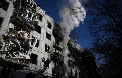 ޔުކްރޭނުގައި ހަތިޔާރު ބޭނުންވާ އެންމެންނަށް ހަތިޔާރު