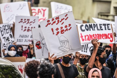 މުޅި އުމުރު ގޭތެރެއިން ލިބޭ އަނިޔާގައި: އިދާރާތައް ހިމޭނުން