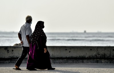 ދަރިން ބިޒީ: މައިންބަފައިން އެކަނިވެރިކަމާއި ވޭނުގައި!