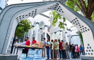 ޖަމާއަތުގައި ރޯދަވީއްލުމާއި އާއިލީ އިޖުތިމާއީ ގުޅުން ބަދަހިވުން