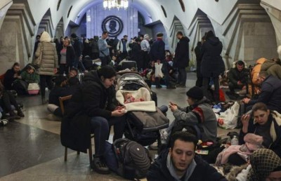 ޔުކްރޭނުގެ ގިނަ މީހުން ރޭ ހޭދަކުރީ ބިންގަރާސްތަކުގައި