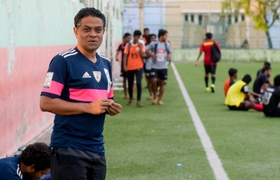 ފުޓްބޯޅައިގެ އެހީތެރިޔާ ސާންތި އަބަދުވެސް ވިސްނީ އަންނަ ޖީލާ މެދު