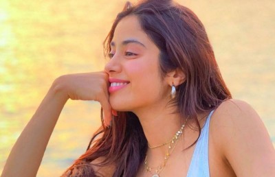 މޫނު މަތިން އުފާވެރިން؛ އެކަމަކު ހިތް ކުދިކުދިވެފައި