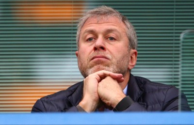 ފިއްތުންތައް ބޮޑުވެ، އަބްރަމޮވިޗް ޗެލްސީ ހިންގުމާ ދުރަށް