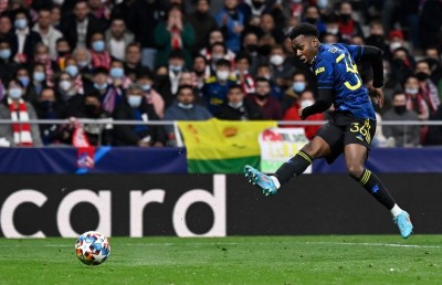 ފަހު ވަގުތު އެލަންގާ ޖެހި ލަނޑުން އެތުލެޓިކޯ ކައިރިން ޔުނައިޓެޑް ސަލާމަތް ވެއްޖެ