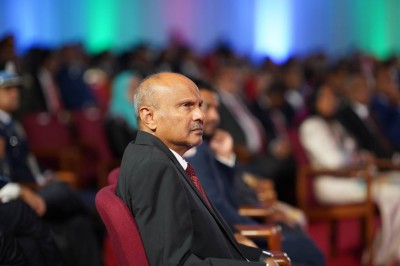 ޝިހާބު، ރައީސްގެ އެޑްވައިޒަރުކަމުން އިސްތިއުފާ ދެއްވައިފި