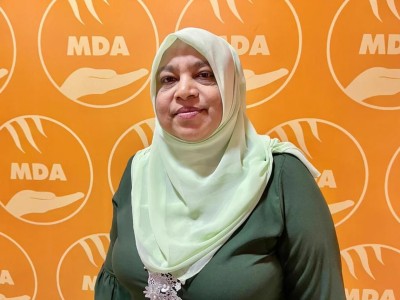 އެމްޑީއޭގެ ކައުންސިލް މެމްބަރަކަށް، އެ ޕާޓީގެ އަންހެނުންގެ މަޖިލީހުގެ ކުރީގެ ރައީސާ ނަޒީރާ