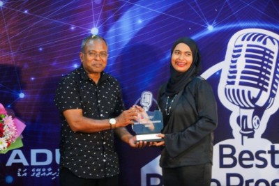 މި އަހަރުގެ އެންމެ މޮޅު ރޭޑިއޯ ޕްރެޒެންޓަރަކަށް ޝަހުބާ