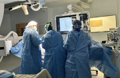 ފިހުނު ދެމަފިރިންނަށް ފަރުވާ ދެނީ އިންޑިއާއިން ގެނައި ޑޮކްޓަރެއްގެ ލަފާގެ މަތިން