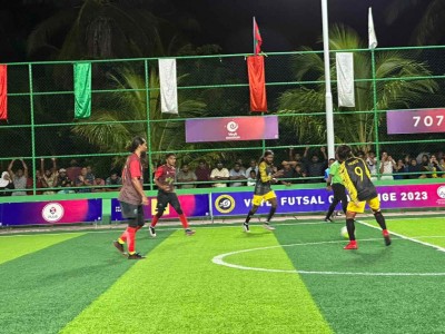 ވޭލި ފުޓްސަލް ޗެލެންޖް: ފައިނަލަށް ހެންޑްސަމް އާއި ބައްތިރީސް