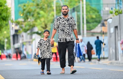 ހަދީސެއްގެ އަލީގައި: ދަރިންގެ ކިބައިގައި ތިން ސިފައެއް އަށަގެންނެވުން