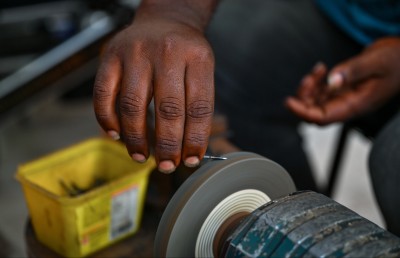 މުހައްމަދު މި ހިންގަނީ ދިވެހި މަސްވެރިންގެ ބުޅި ފެކްޓަރީ