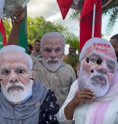 އިދިކޮޅުގެ ހަރަކާތުން މޯދީއަށް ގަދަރުކުޑަވާކަމަށް ބުނެ އެ ކަން ސަރުކާރުން ކުށްވެރިކޮށްފި