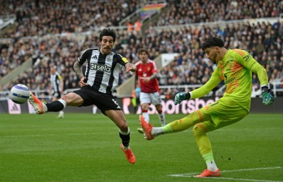 އޮނާނާ ނުލައި ވެސް ޔުނައިޓެޑަކަށް ނުވި، ނިއުކާސަލް ހަތަރަކަށް