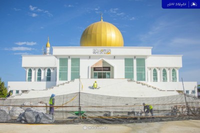 ތިނަދޫ އިސްލާމީ މަރުކަޒު އޮކްޓޯބަރު މަހު ބޭނުންކުރަން ފަށާނެ: އާޒިމް