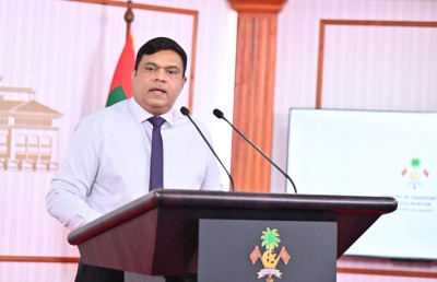 ވަޒީފާ ނުލިބިފައި 200 އެއްހާ ޕައިލެޓުން އެބަތިބި: އަމީން