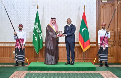 ސައުދީ ފަންޑުގެ އެންމެ އިސްވެރިޔާ އަށް ދިވެހި ދައުލަތުގެ ޝަރަފުގެ އިއްޒަތް އަރުވައިފި