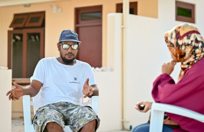 ހާތިމް މި ނުކުތީ ރިނބުދޫ ފަޅުވިޔަ ނުދީ ދިރުން ގެންނަން