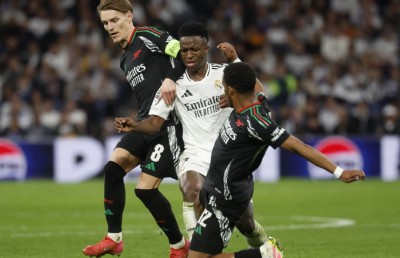 ރެއާލްގެ އެނބުރި އައުން ފެއިލްވެ އާސެނަލް ސެމީއަށް