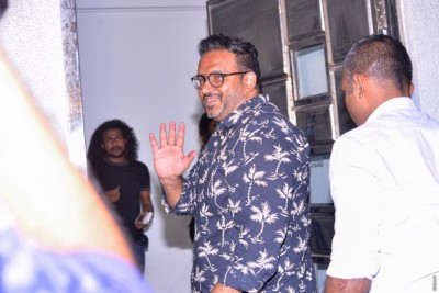 އަދީބު ސިންގަޕޫރުގައި ސާޖަރީއެއް ހައްދަވަނީ