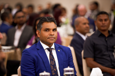 ދައުރު ފުރިހަމަކުރެއްވި ނައިބު ރައީސުންގެ އިނާޔަތް 30،000 ރުފިޔާއަށް ބޮޑުކޮށް، އިއްތިފާގުން ފާސްކޮށްފި