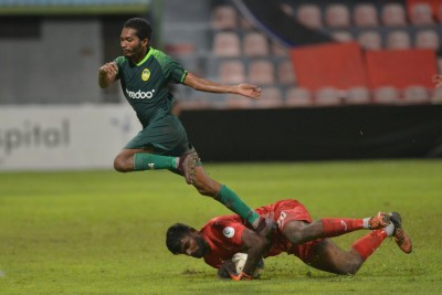 ވެލެންސިއާގެ ގިނަ ކުޅުންތެރިންނަށް ރޯގާ ޖެހިފައި، މެޗު މާޒިޔާއަށް