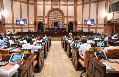 ހަރަދުތައް ކުޑަކުރުމުން، އަހަރުގެ ބަޖެޓު 3.4 ބިލިއަން ރުފިޔާގެ ސާޕްލަސްގައި