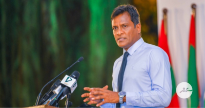 2،000 ހަމަކޮށް، އުމަރު އެދުނީ "ހުދު ވަލުގައި" ހިފަން
