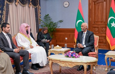 މަދީނާގެ ހަރަމްފުޅުގެ އިމާމް ރައީސްގެ އަރިހަށް އިހުތިރާމުގެ ޒިޔާރަތެއް ކުރައްވައިފި