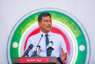 އުމަރު، ރިޔާސީ އިންތިޚަބުގައި ވާދަކުރަން ސޮއި ހޯދަން ފަށައިފި