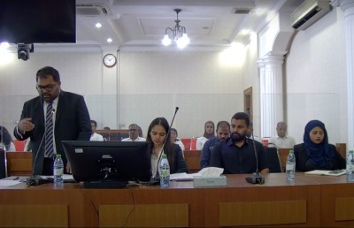 ޝަމްއާނަށް ކޮރަޕްޝަންގެ ތުހުމަތުކޮށް، އޭސީސީގެ ބައިވެރިވުމެއް ނެތި ފުލުހުން ކޯޓަށް ދިއުމުން ސުވާލު އުފައްދައިފި