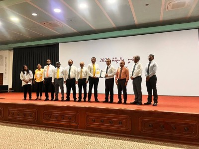 ރައީސްގެ ކެންޑިޑެސީ ހުށަހަޅައިފި