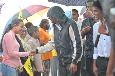 ބޯ ވާރެއާއި ގަދަ ކަނޑުގައި ވެސް ރައީސް ކެމްޕޭނުގައި ކުރިއަށް!