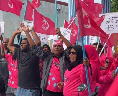 ވިލިނގިލީގައި އިހުތިޖާޖުކުރި މީހުންނަށް ފުލުހުން އަނިޔާކުރުން ކުށްވެރިކުރަން: އިދިކޮޅު