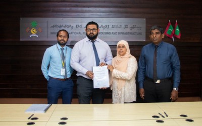 މާމެންދޫ މަގު ތަކުގައި ތާރު އަޅަނީ