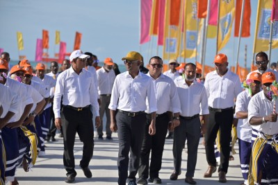 ހުޅުދެލީ ރައްޔިތުންގެ ކިބައިން ރައީސް އެދިވަޑައިގަތީ ސިޔާމް ދައްކަވާ މަގުން ދާން!