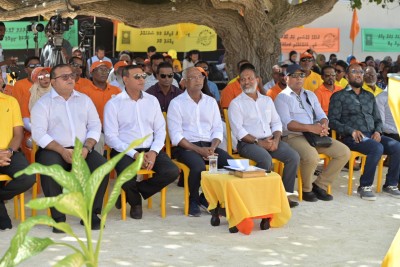 ރައީސް، ޕީޕީއެމަށް: ސަޕޯޓަރުން މަގުމަތި ނުކުރައްވާ!
